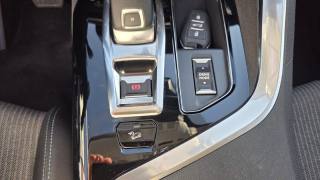 PEUGEOT 3008 usata, con Luci diurne LED