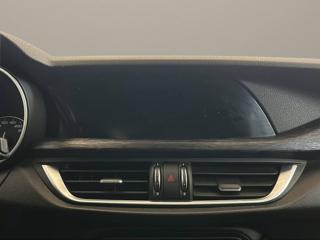 ALFA ROMEO Stelvio usata, con Volante in pelle