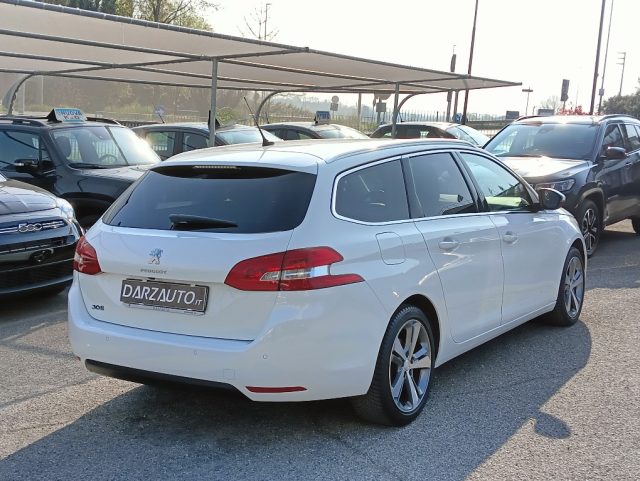 PEUGEOT 308 usata, con Autoradio