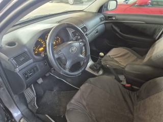TOYOTA Avensis usata, con Controllo automatico clima