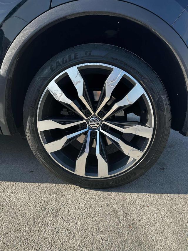 VOLKSWAGEN Tiguan usata, con Boardcomputer