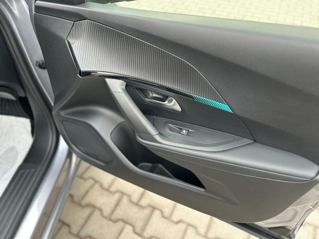 PEUGEOT 2008 usata, con Portapacchi