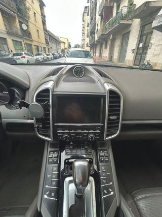 PORSCHE Cayenne usata, con USB