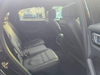 PORSCHE Cayenne usata, con Sistema di parcheggio automatico