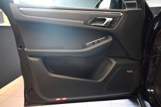 PORSCHE Macan usata 136