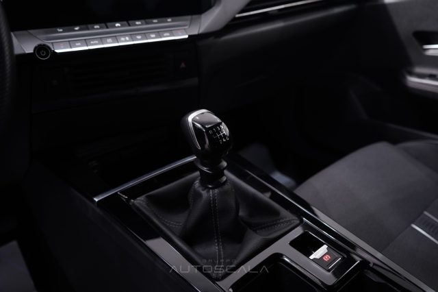 OPEL Astra usata, con Sistema di navigazione