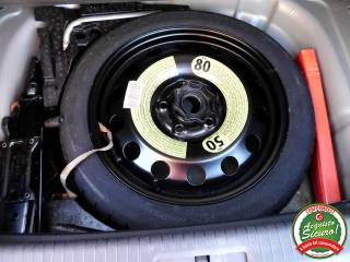 VOLKSWAGEN Golf usata, con Isofix