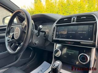 JAGUAR XE usata, con Autoradio