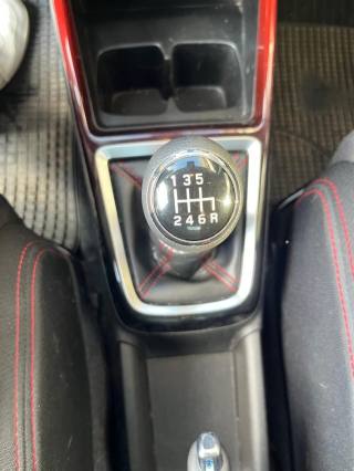 SUZUKI Swift usata, con Autoradio digitale