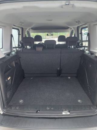 FIAT Doblo usata, con Sedile posteriore sdoppiato