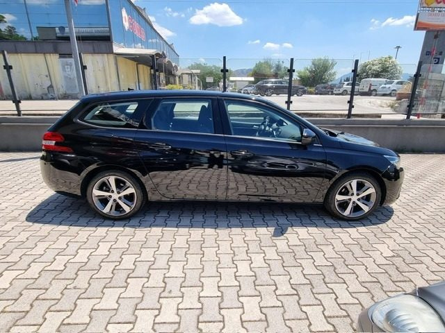 PEUGEOT 308 usata, con Cerchi in lega