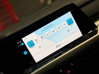 VOLKSWAGEN Golf usata, con Luci diurne LED