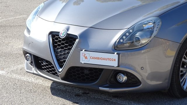 ALFA ROMEO Giulietta usata, con Luci diurne