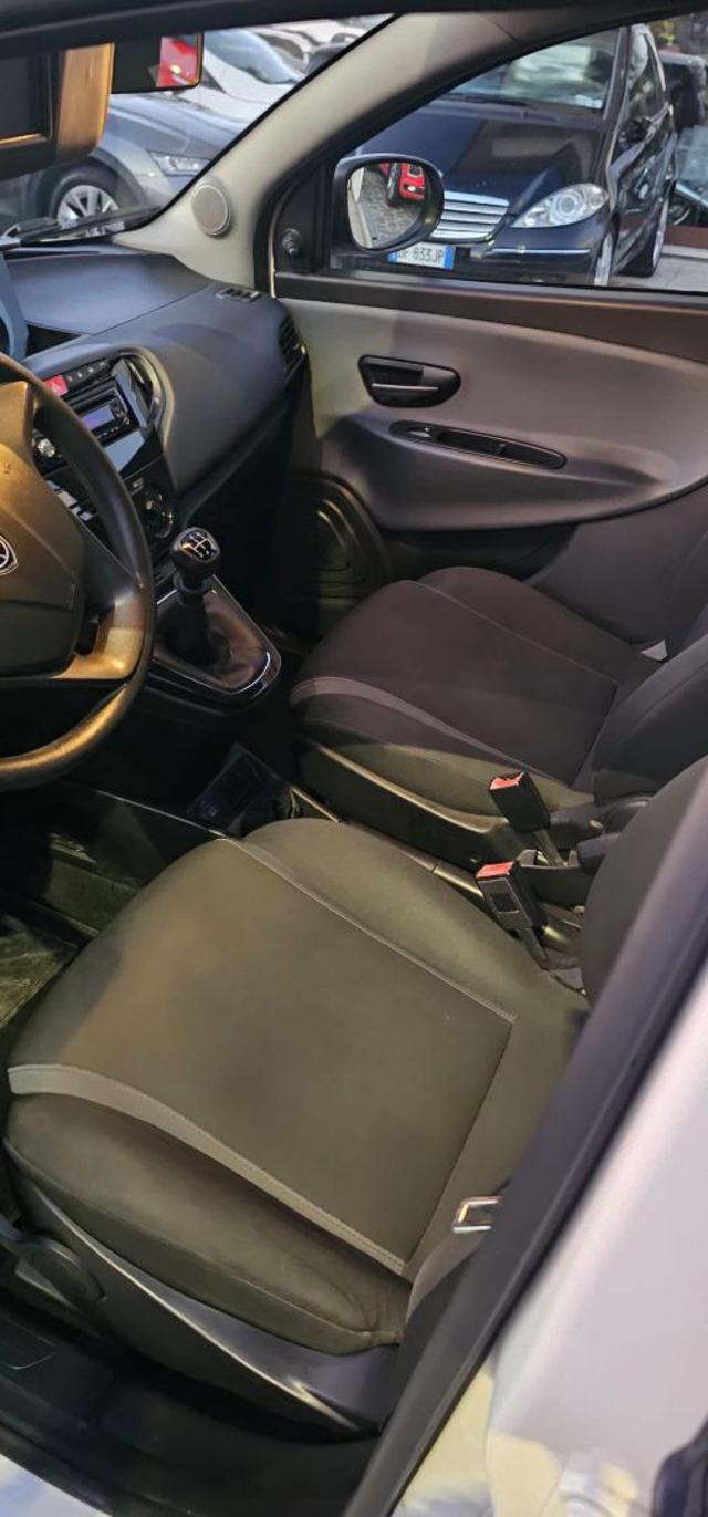 LANCIA Ypsilon usata 13