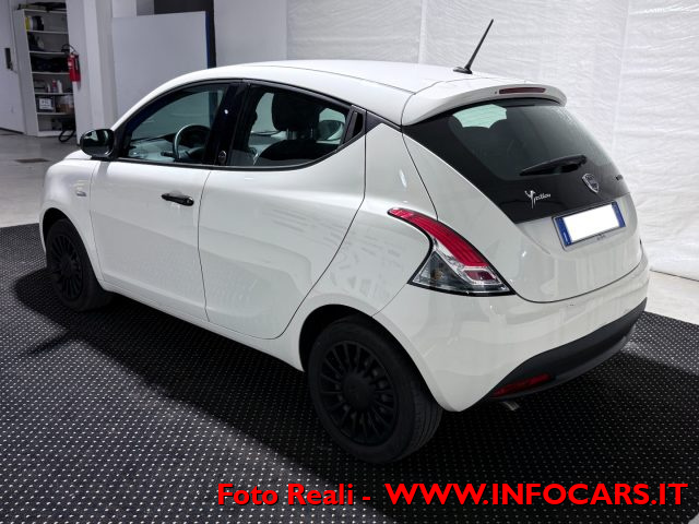LANCIA Ypsilon usata, con Airbag