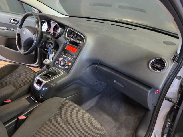 PEUGEOT 5008 usata 16