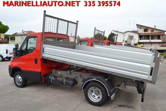 IVECO Daily usata 8