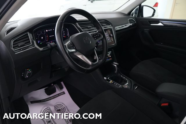 VOLKSWAGEN Tiguan usata, con Autoradio