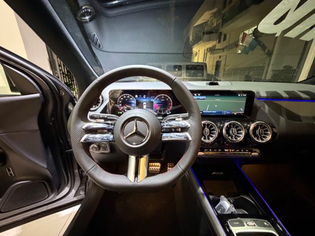 MERCEDES-BENZ GLA 200 usata, con Specchietti laterali elettrici