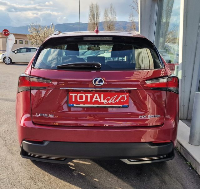 LEXUS NX 300h usata, con Boardcomputer