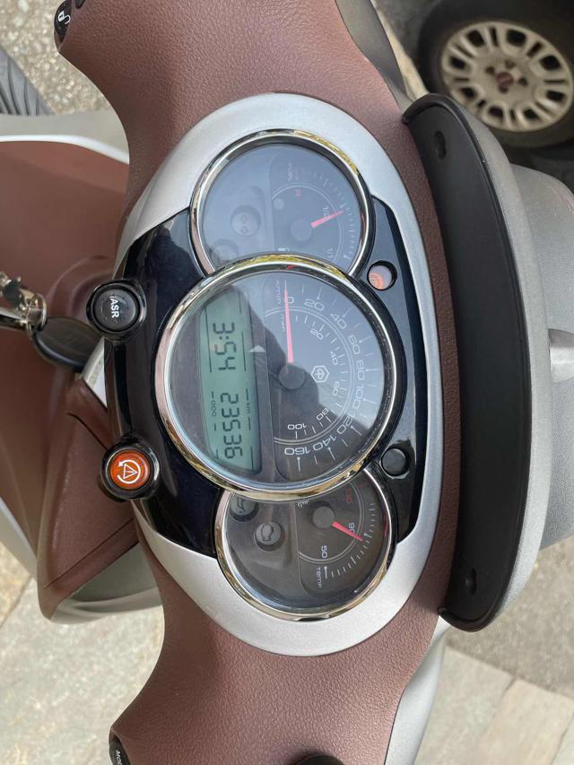PIAGGIO Beverly 300 i.e. usata 8