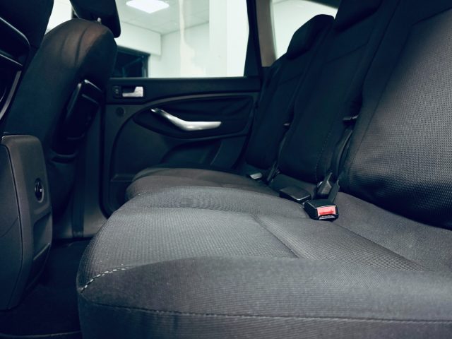 FORD C-Max usata, con Cronologia tagliandi