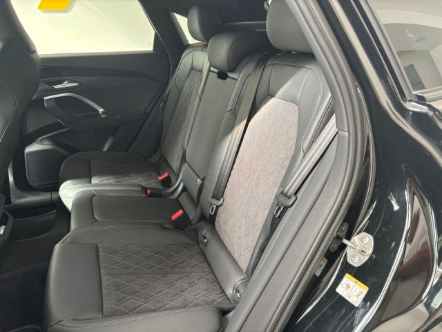 AUDI Q5 usata, con Volante in pelle