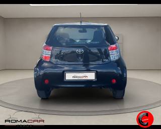TOYOTA iQ usata, con Autoradio