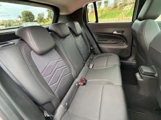 JEEP Avenger usata, con USB