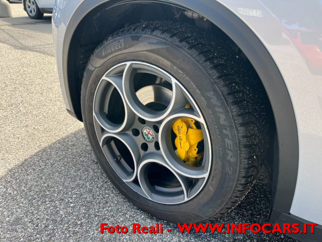 ALFA ROMEO Stelvio usata, con Volante in pelle
