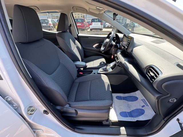TOYOTA Yaris usata, con Bluetooth