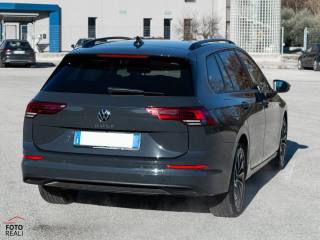 VOLKSWAGEN Golf Variant usata, con Autoradio