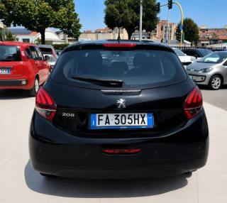 PEUGEOT 208 usata, con Alzacristalli elettrici