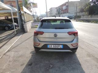 VOLKSWAGEN T-Roc usata, con Autoradio