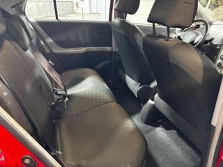 TOYOTA Yaris usata, con Sedile posteriore sdoppiato
