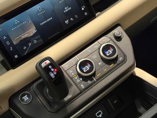 LAND ROVER Defender usata, con Controllo trazione