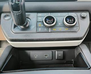 LAND ROVER Defender usata, con Chiusura centralizzata