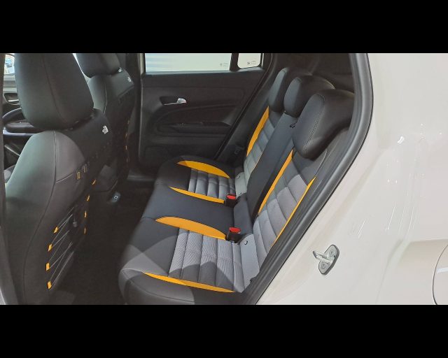 JEEP Avenger usata 39