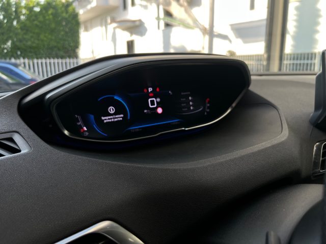 PEUGEOT 3008 usata, con Vetri oscurati