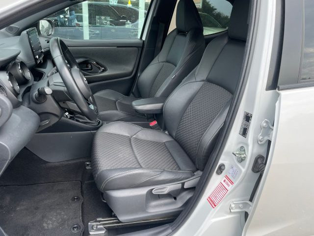 TOYOTA Yaris usata, con Fendinebbia