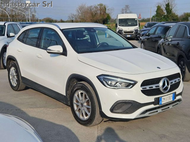 MERCEDES-BENZ GLA 180 usata, con Climatizzatore