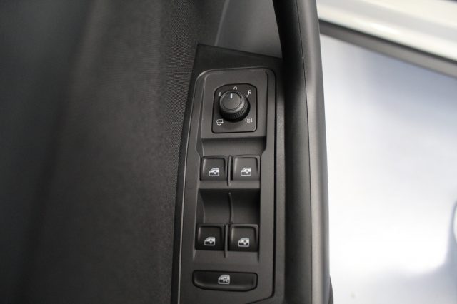 VOLKSWAGEN T-Roc usata, con Alzacristalli elettrici