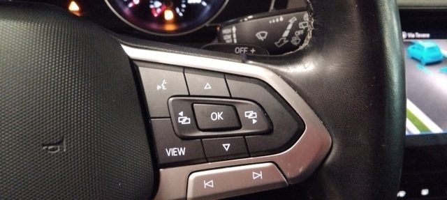 VOLKSWAGEN Passat usata 25