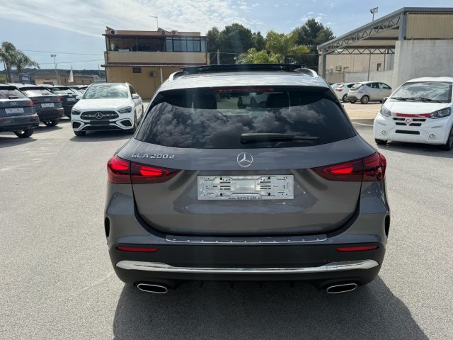 MERCEDES-BENZ GLA 200 usata, con Cerchi in lega