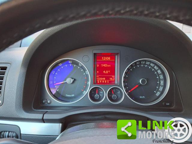 VOLKSWAGEN Golf usata, con Autoradio