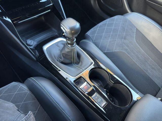 PEUGEOT 2008 usata, con Vetri oscurati