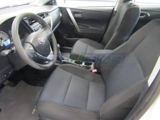 TOYOTA Auris usata, con Chiusura centralizzata