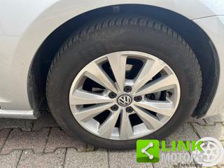 VOLKSWAGEN Golf usata, con Autoradio digitale