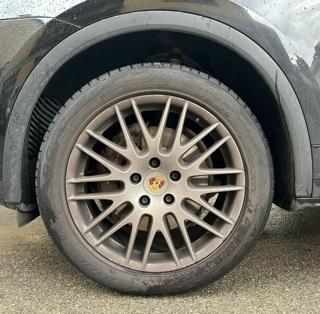 PORSCHE Cayenne usata, con Sensori di parcheggio posteriori