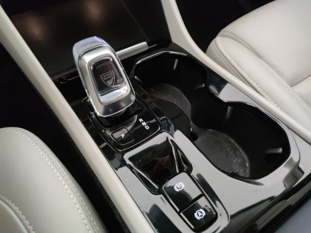 VOLVO XC40 usata, con Sistema di navigazione